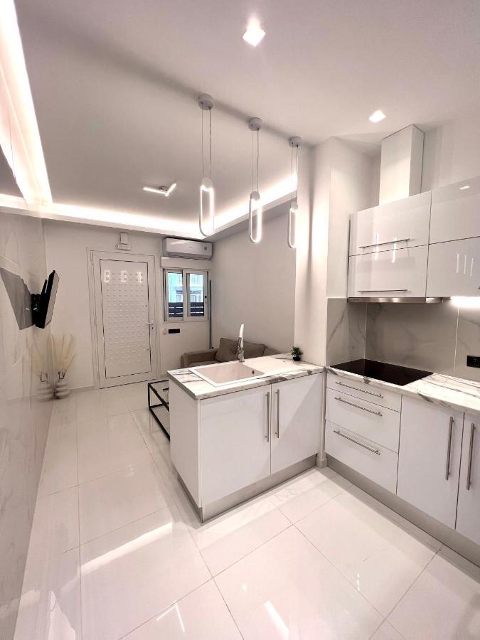 Luxury Black And White Interior Apartments Kalamata Exteriér fotografie