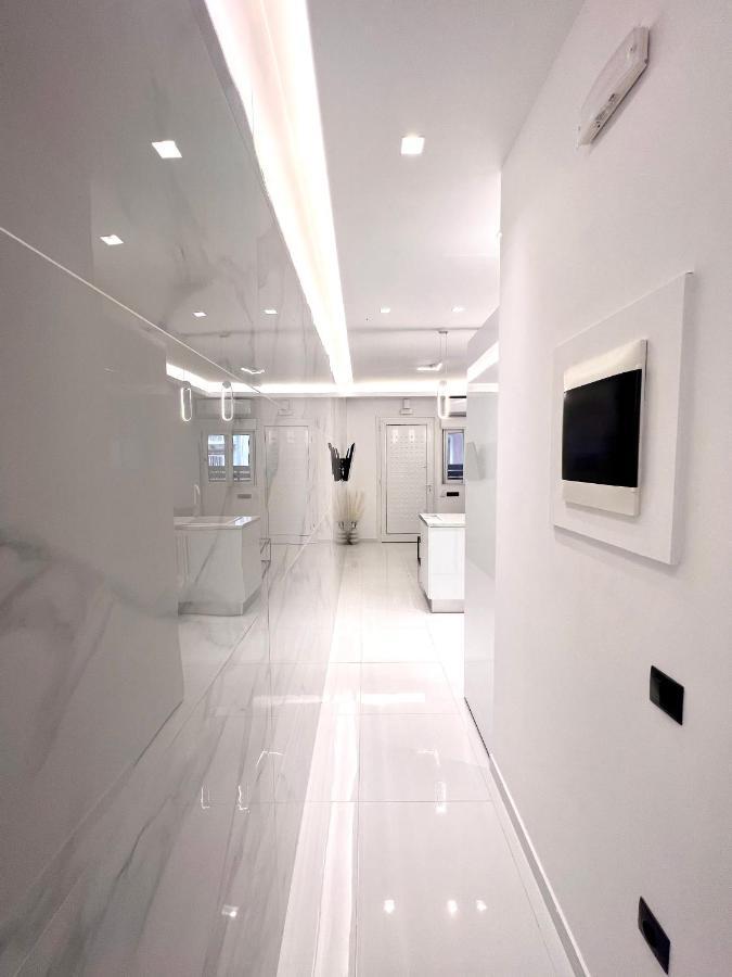 Luxury Black And White Interior Apartments Kalamata Exteriér fotografie